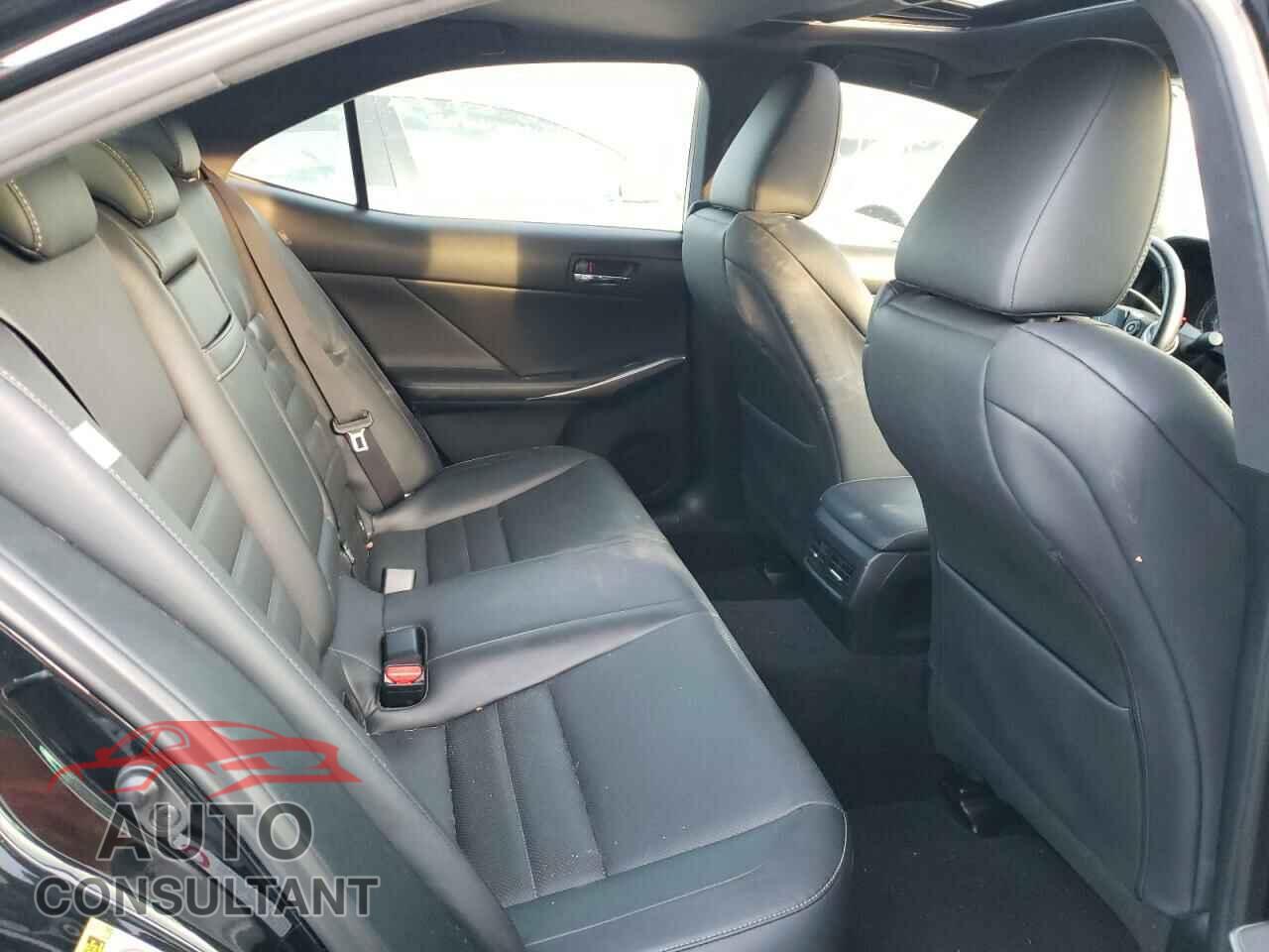 LEXUS IS 2016 - JTHBA1D25G5011403