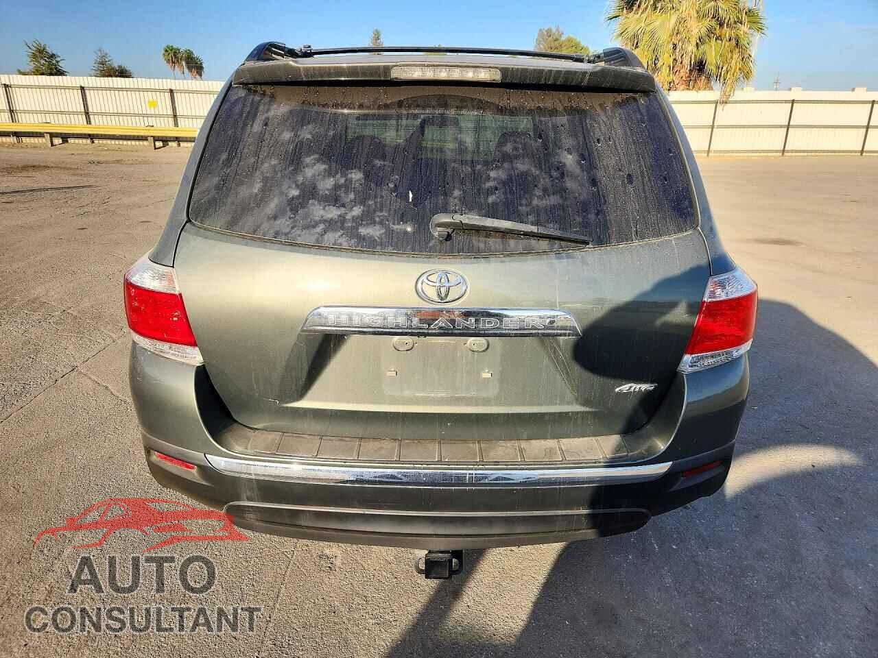 TOYOTA HIGHLANDER 2013 - 5TDBK3EH8DS210478