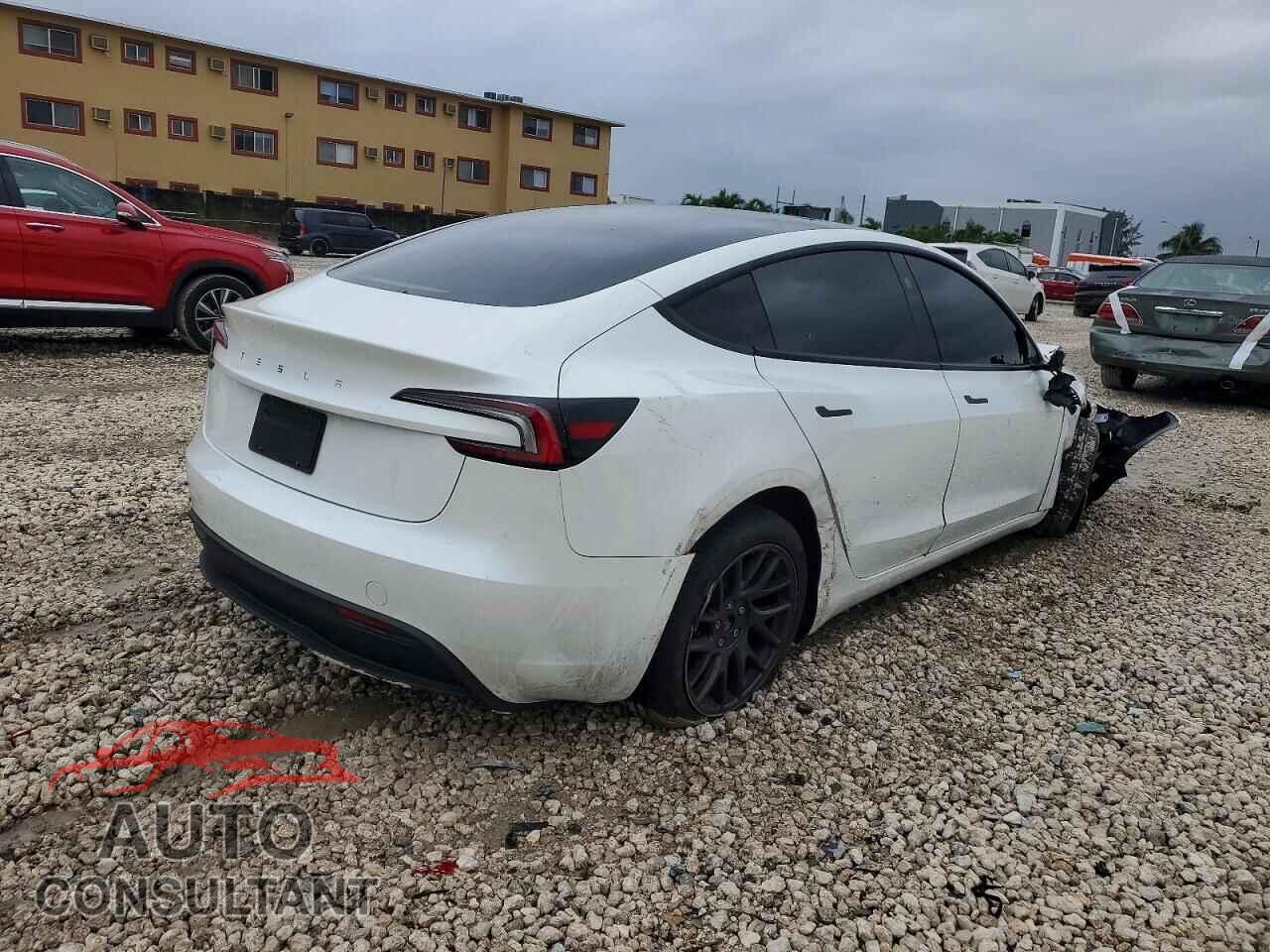 TESLA MODEL 3 2024 - 5YJ3E1EA9RF745463