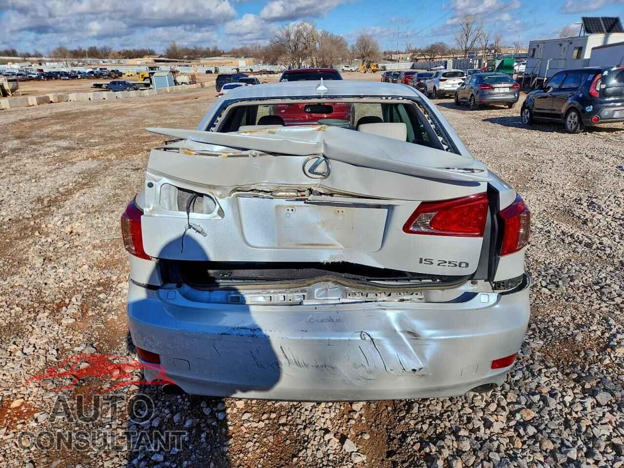 LEXUS IS 2011 - JTHBF5C27B5133215