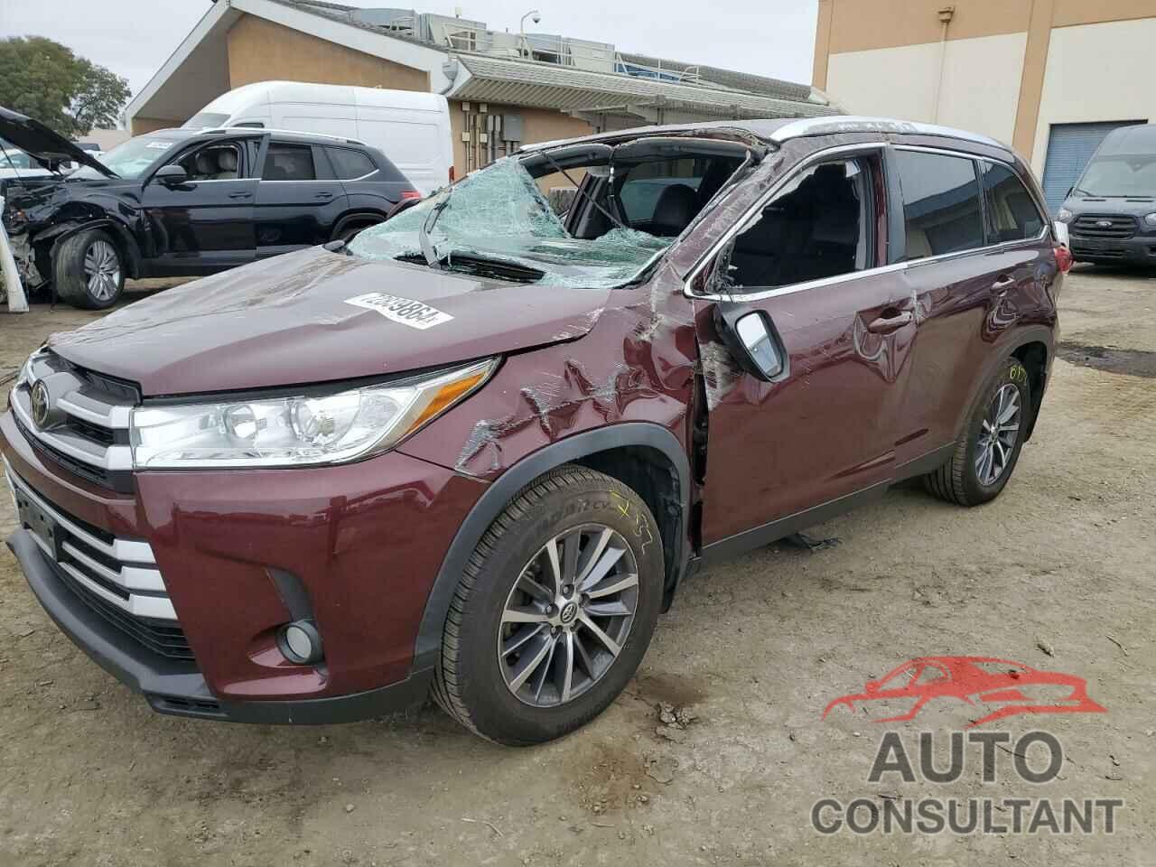 TOYOTA HIGHLANDER 2019 - 5TDJZRFH4KS729808