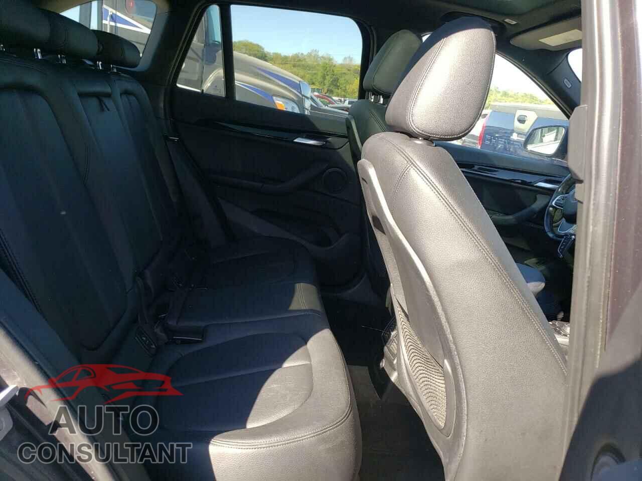 BMW X1 2017 - WBXHT3Z36H4A52011