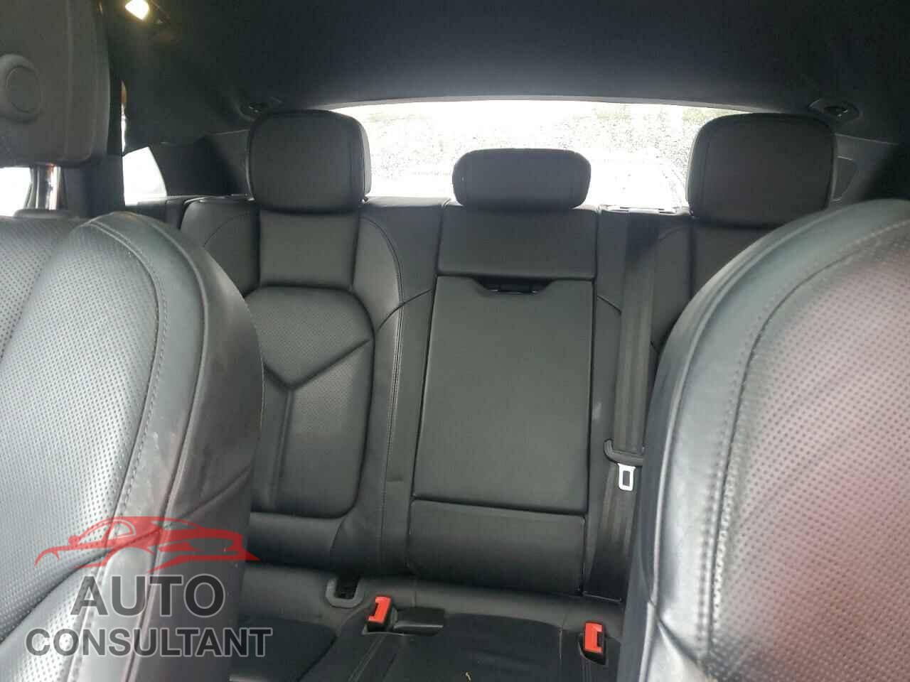 PORSCHE MACAN 2017 - WP1AA2A59HLB00646