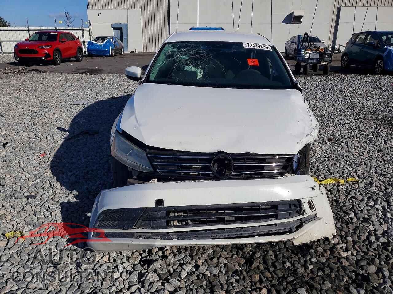 VOLKSWAGEN JETTA 2017 - 3VW2B7AJ2HM214559