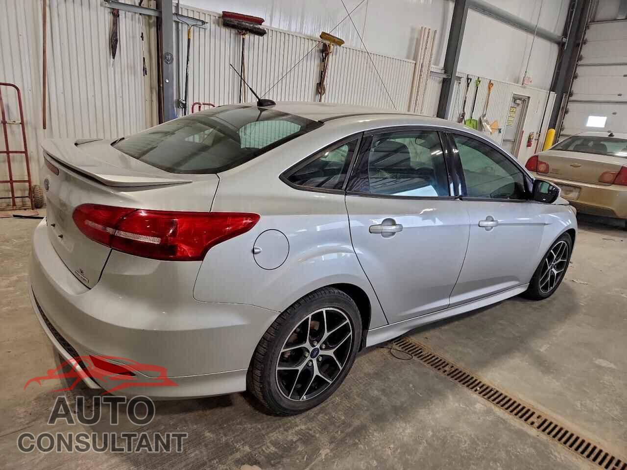 FORD FOCUS 2016 - 1FADP3F27GL398779