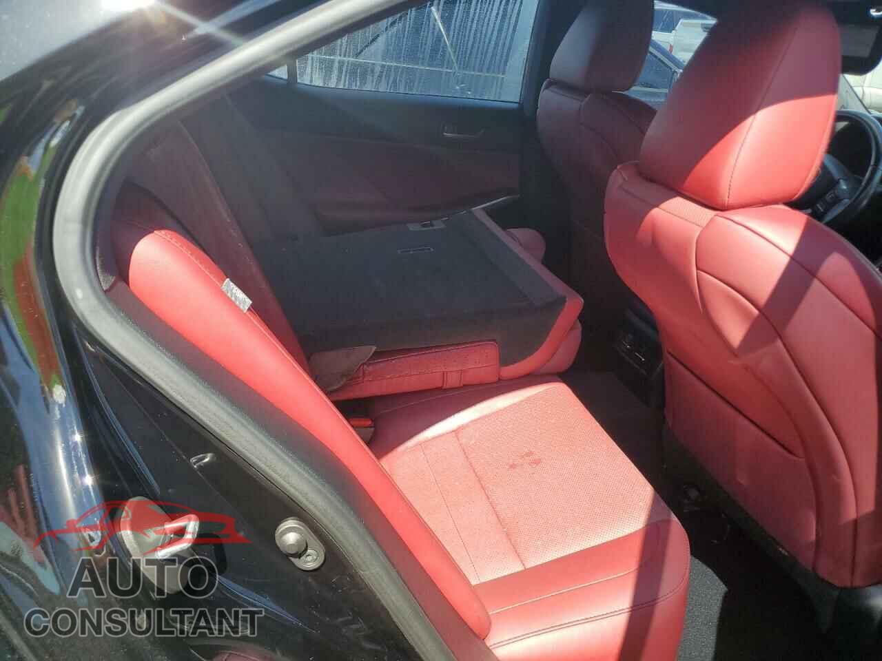LEXUS IS 2019 - JTHBA1D22K5095561