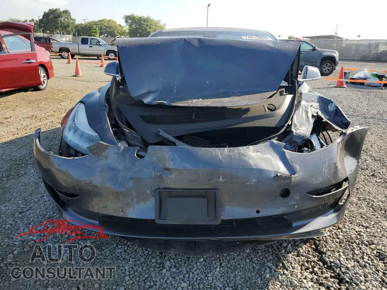 TESLA MODEL 3 2018 - 5YJ3E1EB2JF185010
