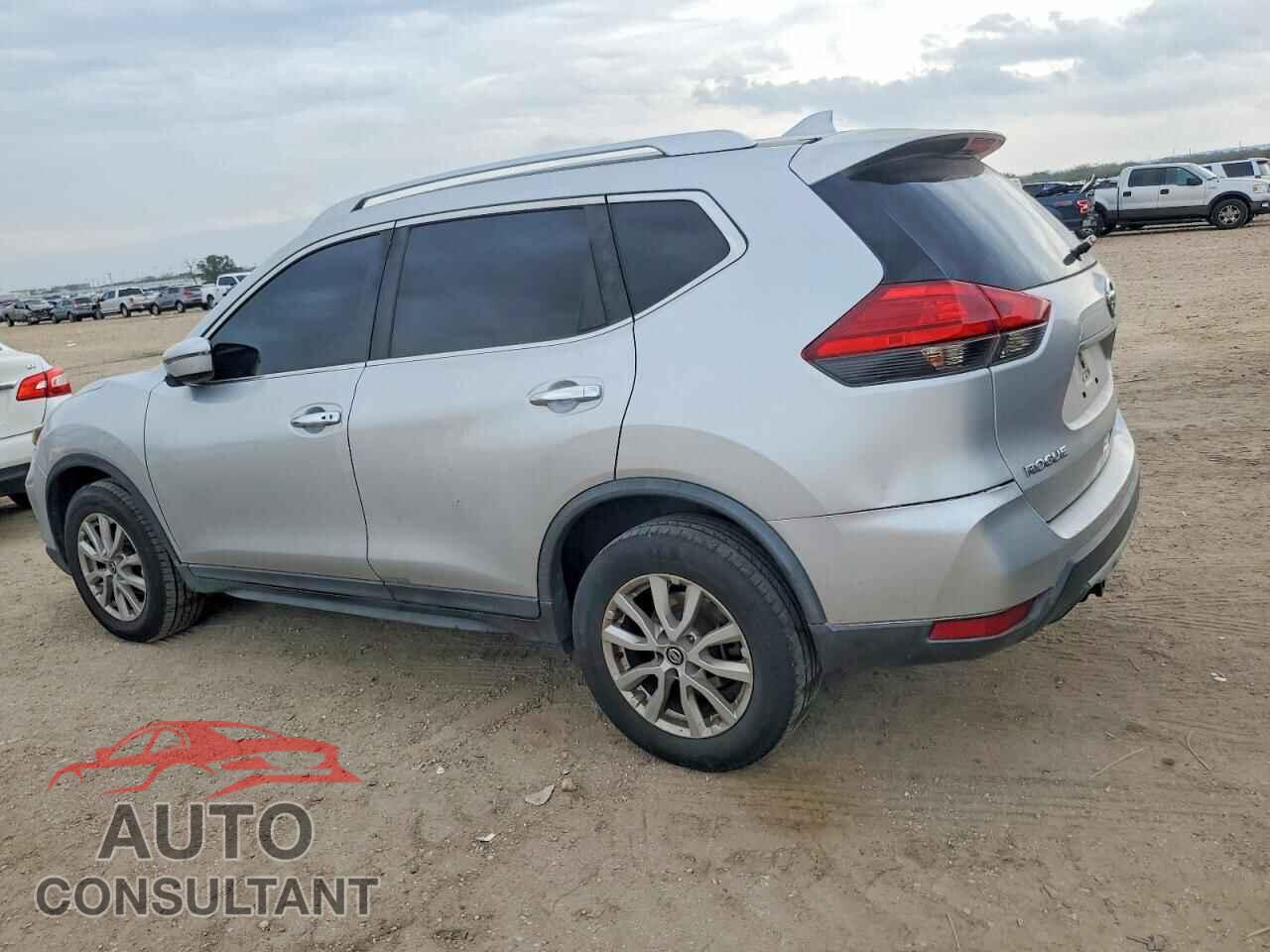 NISSAN ROGUE 2017 - KNMAT2MV0HP524863