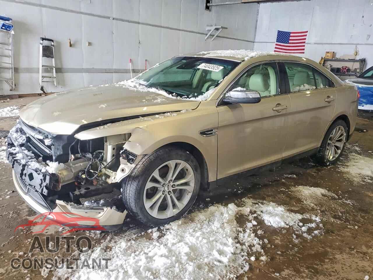FORD TAURUS 2018 - 1FAHP2F83JG123300