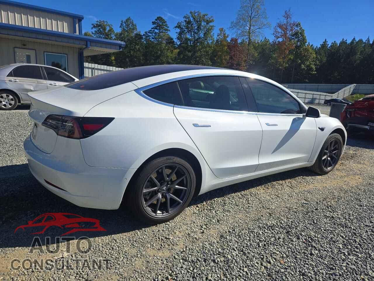 TESLA MODEL 3 2018 - 5YJ3E1EA8JF023356