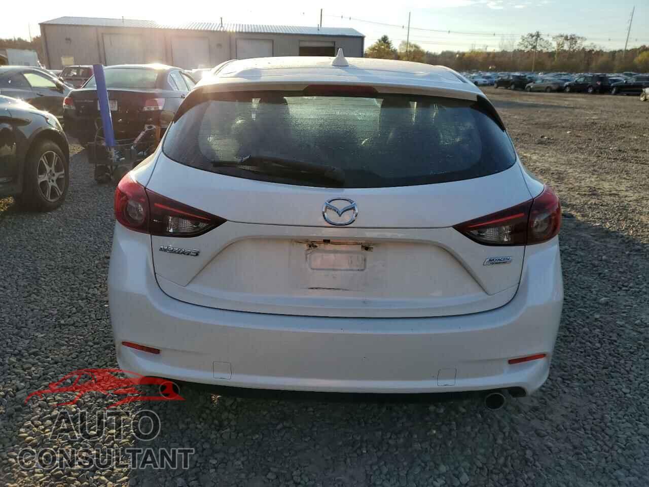 MAZDA 3 2017 - JM1BN1M31H1117788