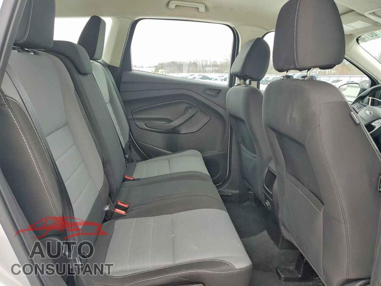 FORD ESCAPE 2017 - 1FMCU0F73HUE21975