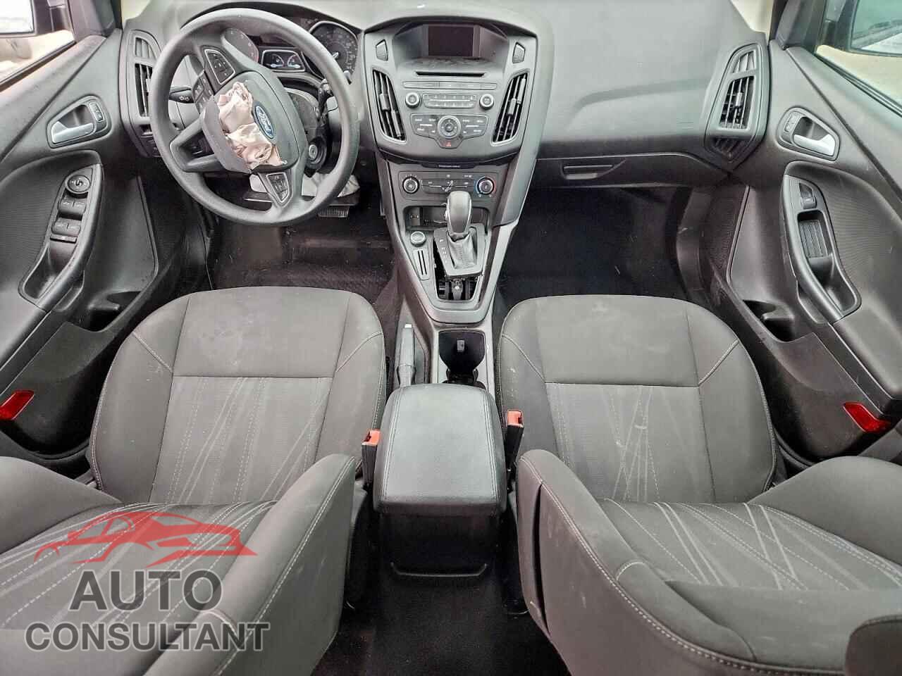 FORD FOCUS 2017 - 1FADP3F20HL280347
