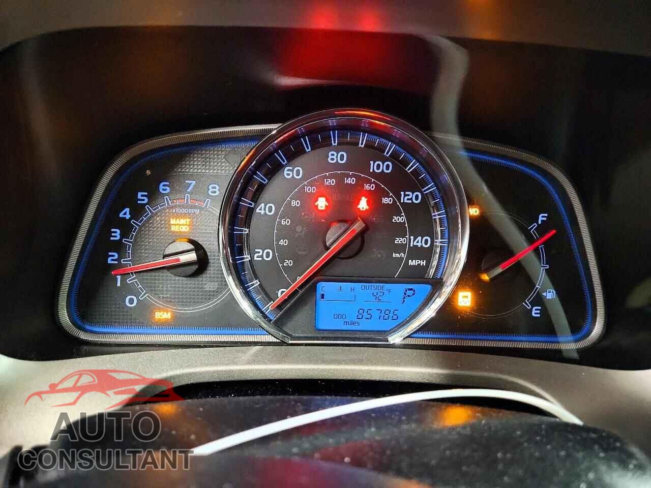 TOYOTA RAV4 2013 - 2T3DFREV6DW067552