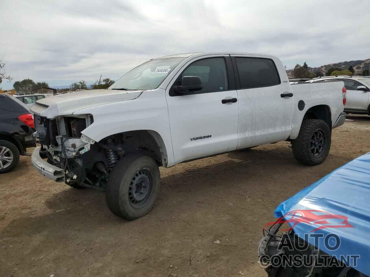 TOYOTA TUNDRA 2017 - 5TFEM5F11HX116060