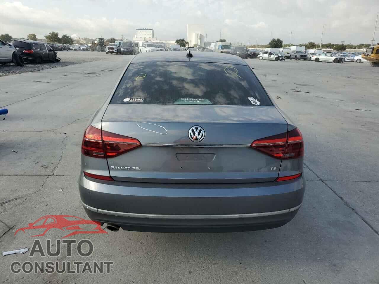VOLKSWAGEN PASSAT 2017 - 1VWCT7A33HC081685