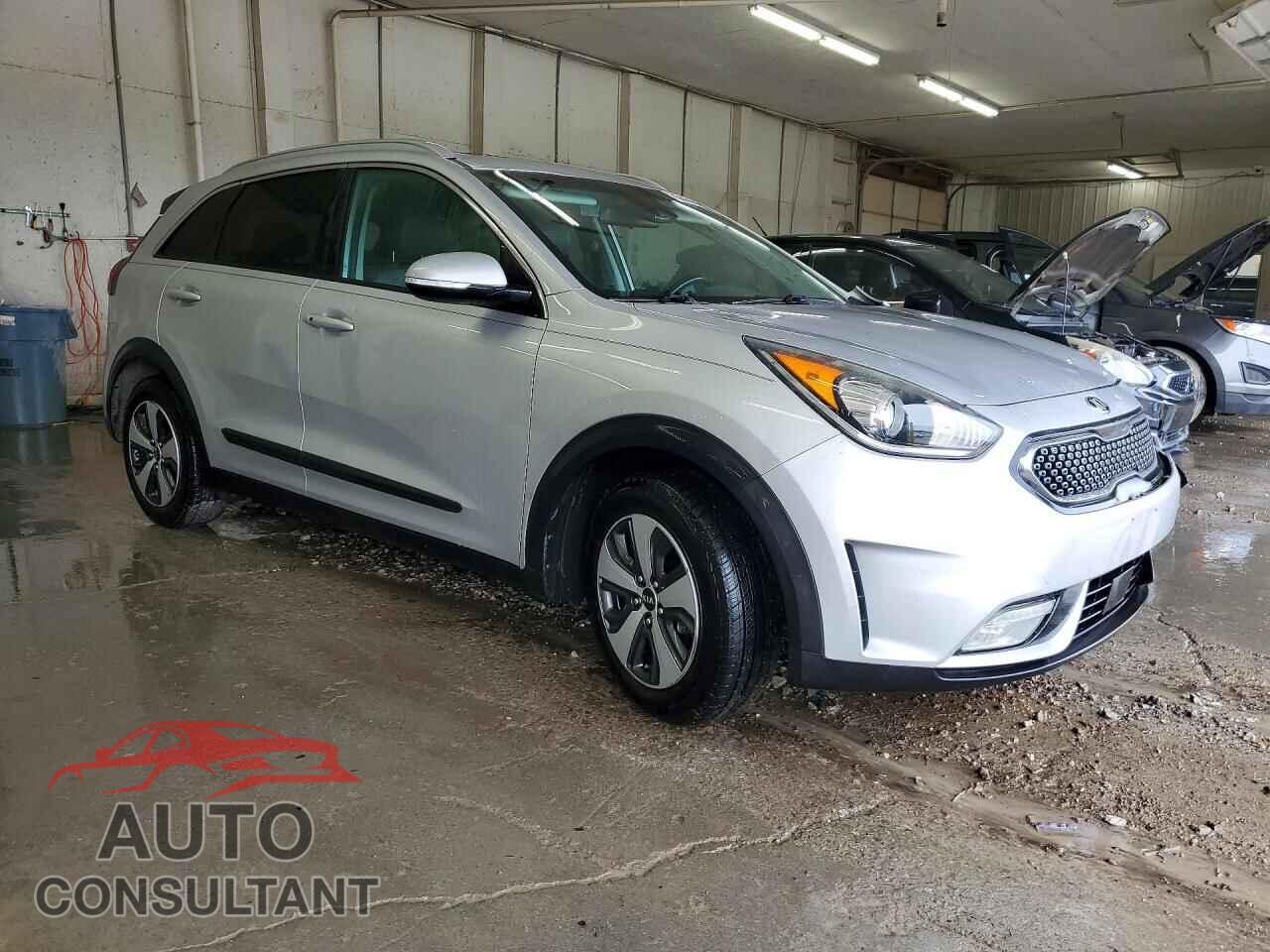 KIA NIRO 2017 - KNDCC3LC2H5073123
