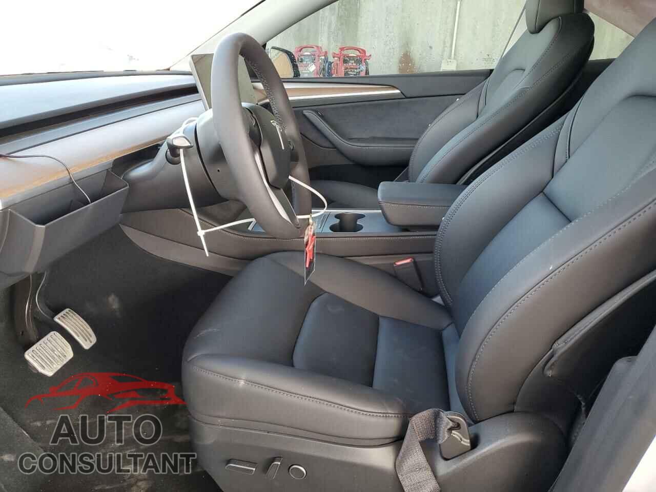 TESLA MODEL Y 2023 - 7SAYGAEE2PF755271