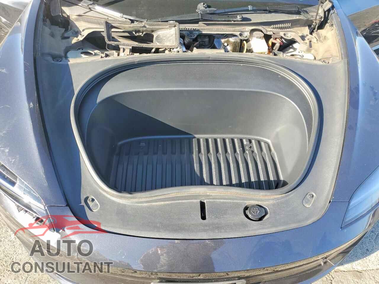 TESLA MODEL 3 2025 - 5YJ3E1EA0SF920625