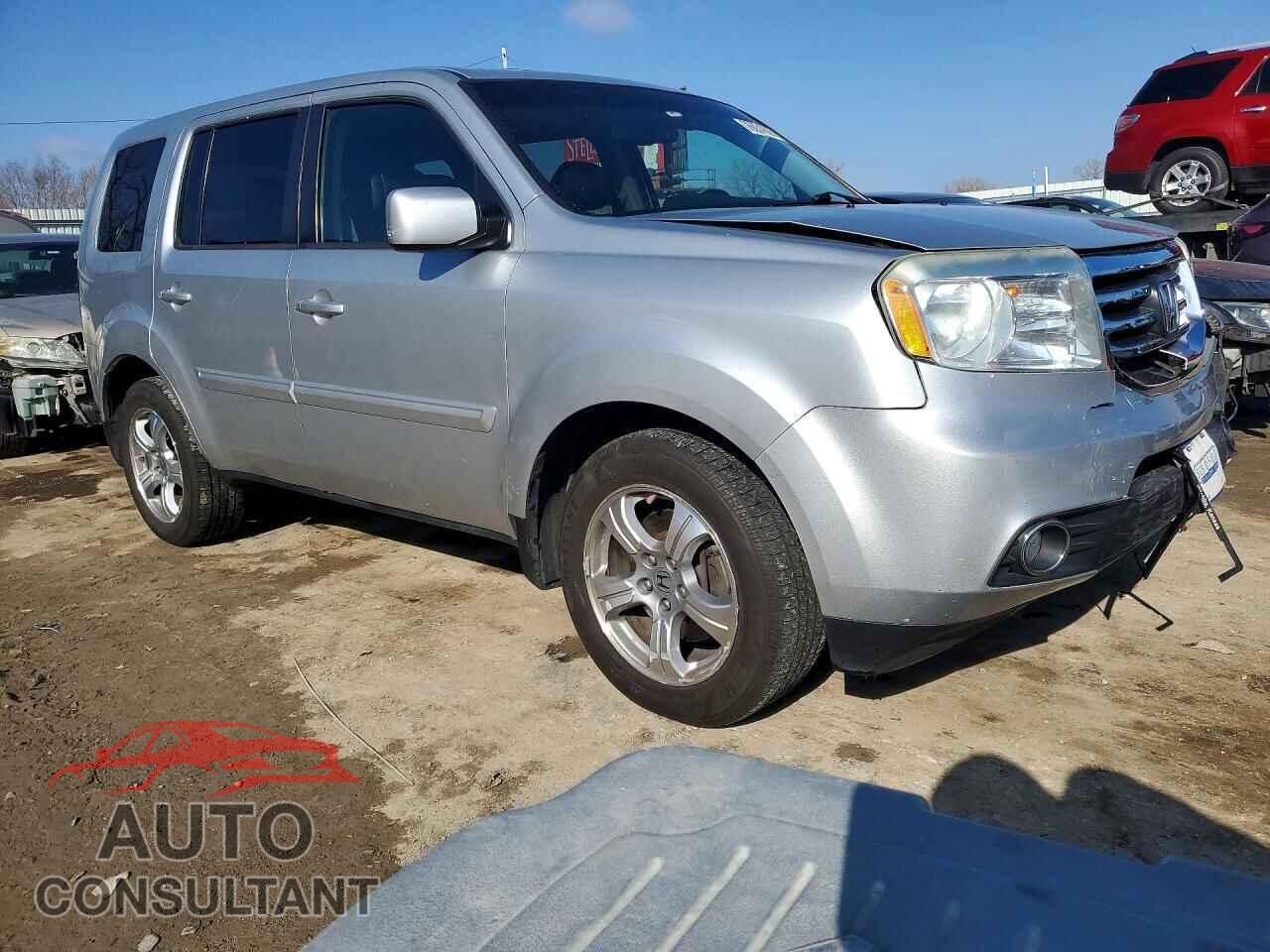 HONDA PILOT 2013 - 5FNYF4H56DB009687