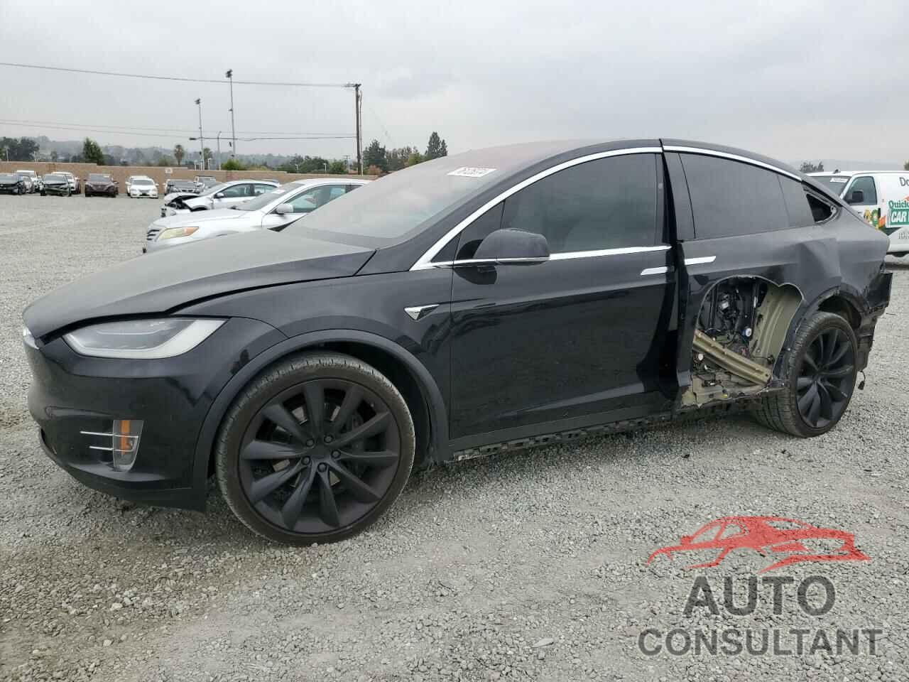 TESLA MODEL X 2018 - 5YJXCBE21JF092671