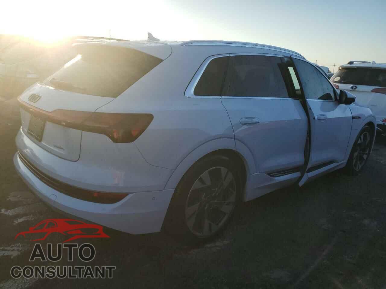 AUDI E-TRON 2022 - WA1LAAGE2NB012576