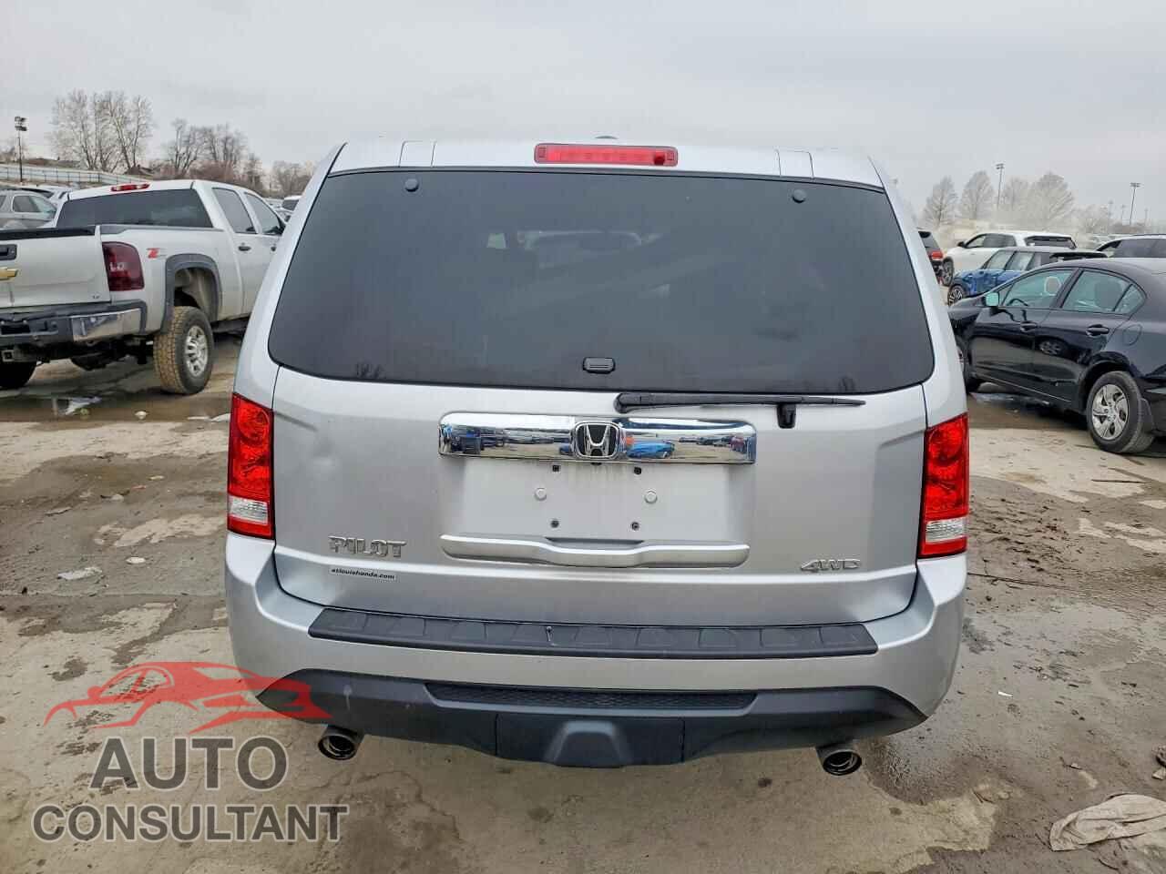 HONDA PILOT 2015 - 5FNYF4H59FB061981