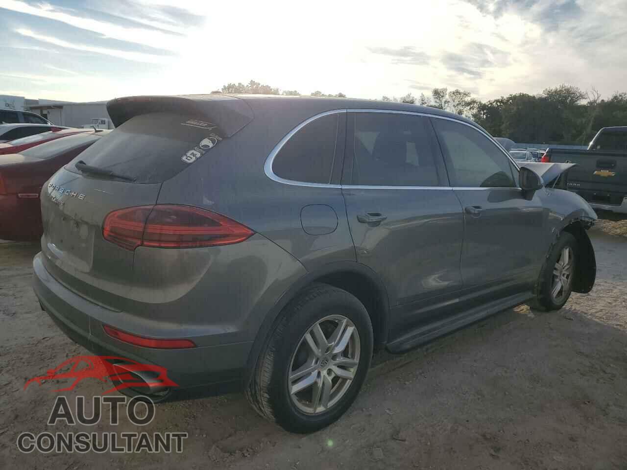 PORSCHE CAYENNE 2017 - WP1AA2A28HKA91899