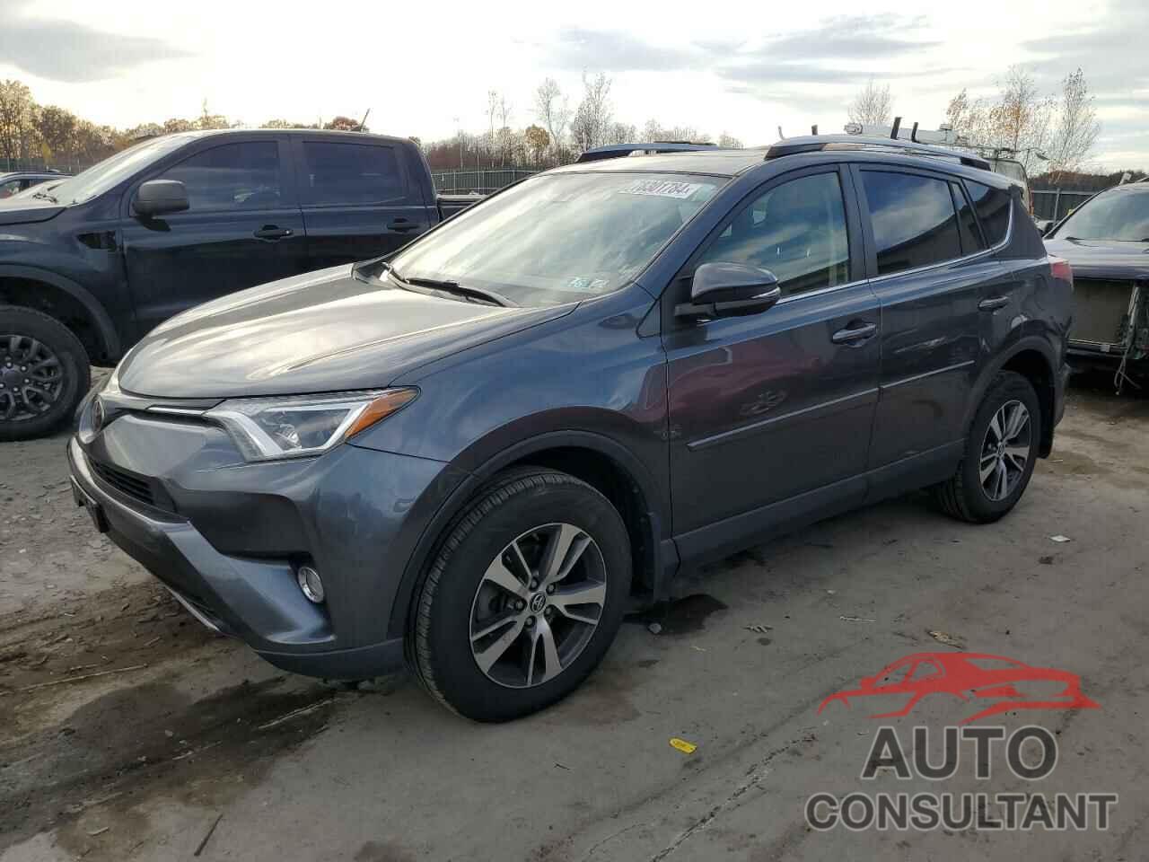 TOYOTA RAV4 2018 - JTMRFREV1JD251974