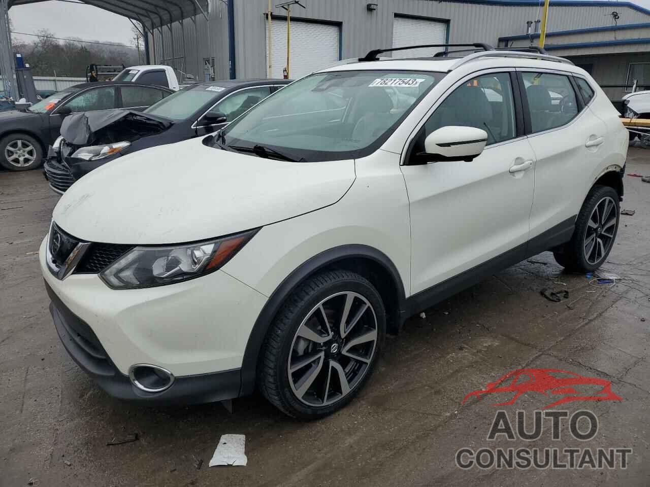 NISSAN ROGUE 2017 - JN1BJ1CP5HW033835