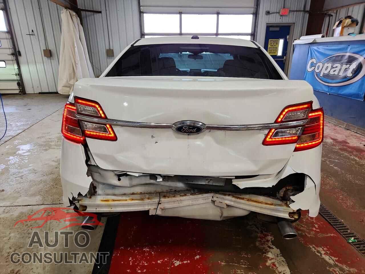 FORD TAURUS 2015 - 1FAHP2D87FG161977