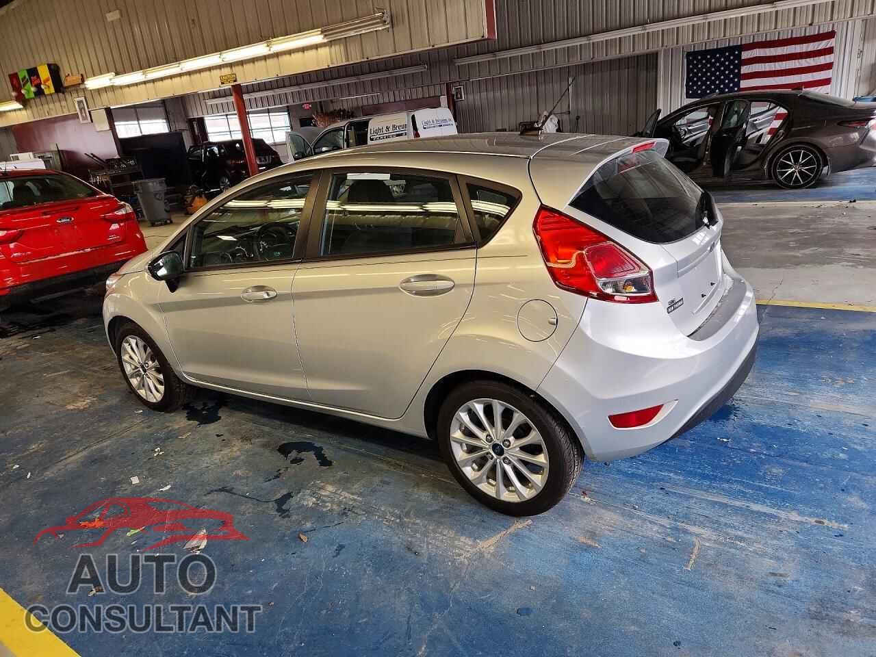 FORD FIESTA 2014 - 3FADP4EJ3EM176864
