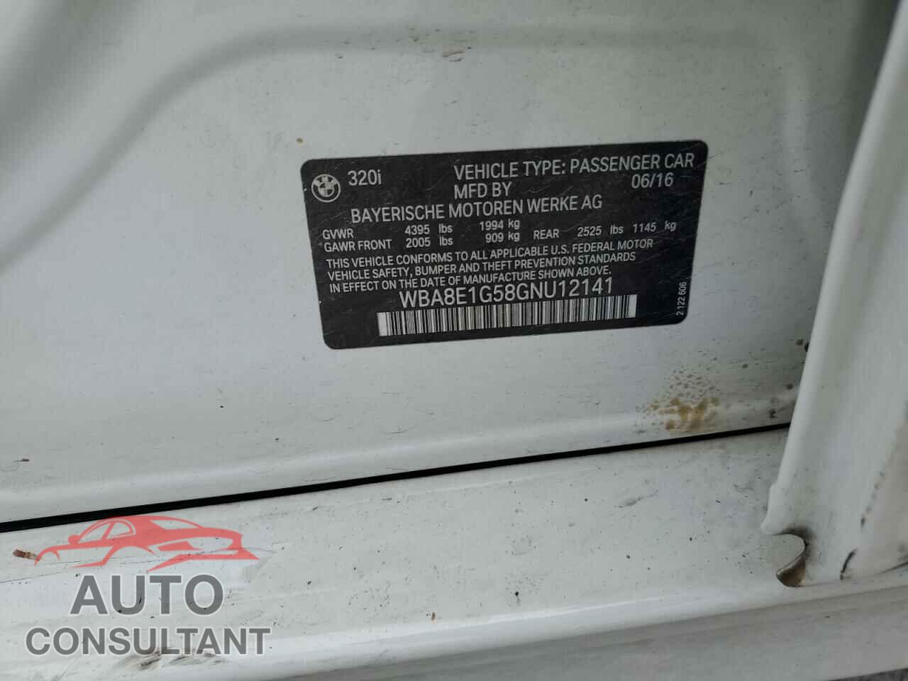 BMW 3 SERIES 2016 - WBA8E1G58GNU12141