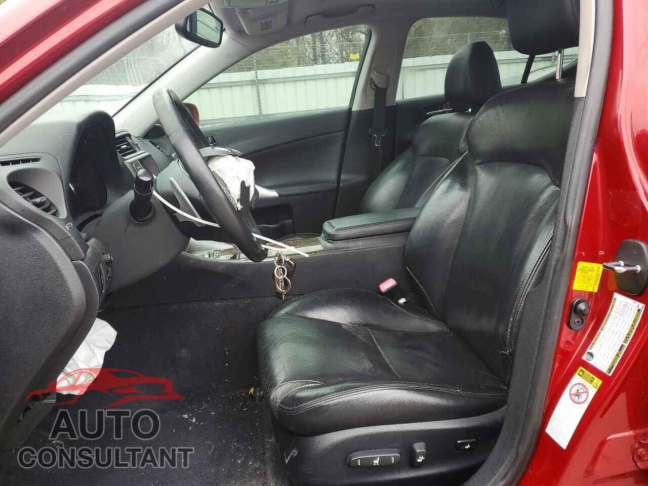 LEXUS IS 2013 - JTHBF5C22D5192532