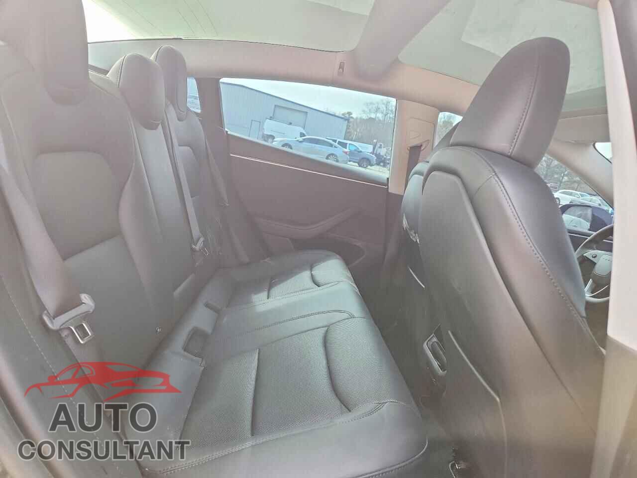 TESLA MODEL 3 2024 - 5YJ3E1EB8RF794775