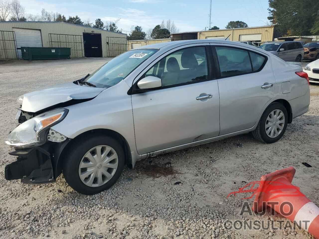 NISSAN VERSA 2019 - 3N1CN7APXKL830612