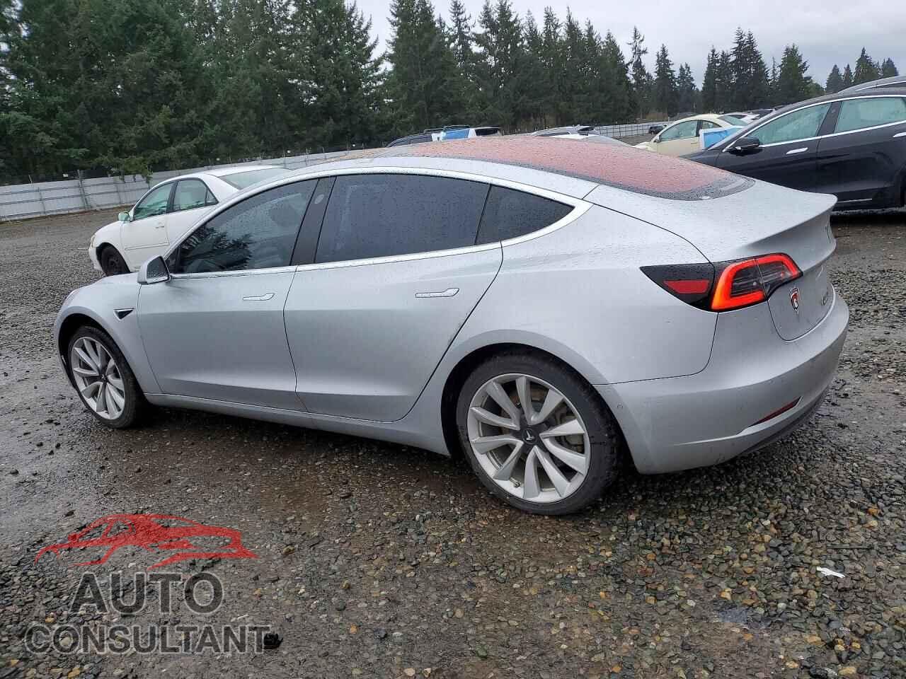 TESLA MODEL 3 2018 - 5YJ3E1EA5JF017966
