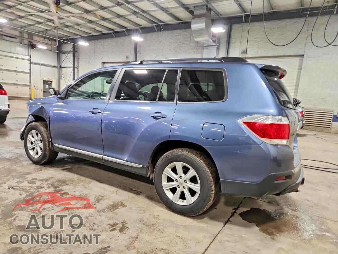 TOYOTA HIGHLANDER 2013 - 5TDBK3EH8DS181211