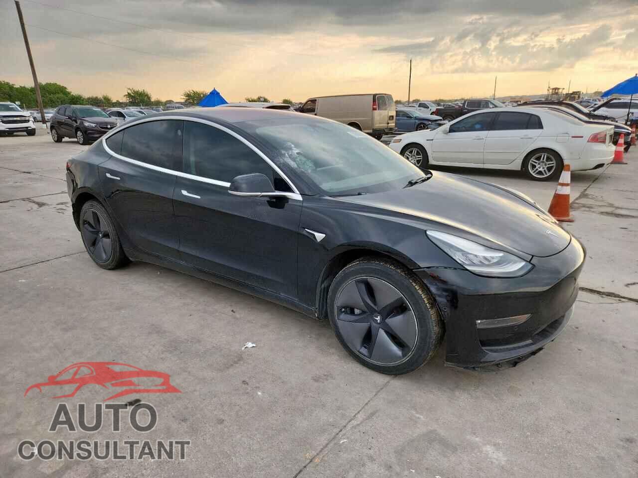 TESLA MODEL 3 2018 - 5YJ3E1EA1JF156475