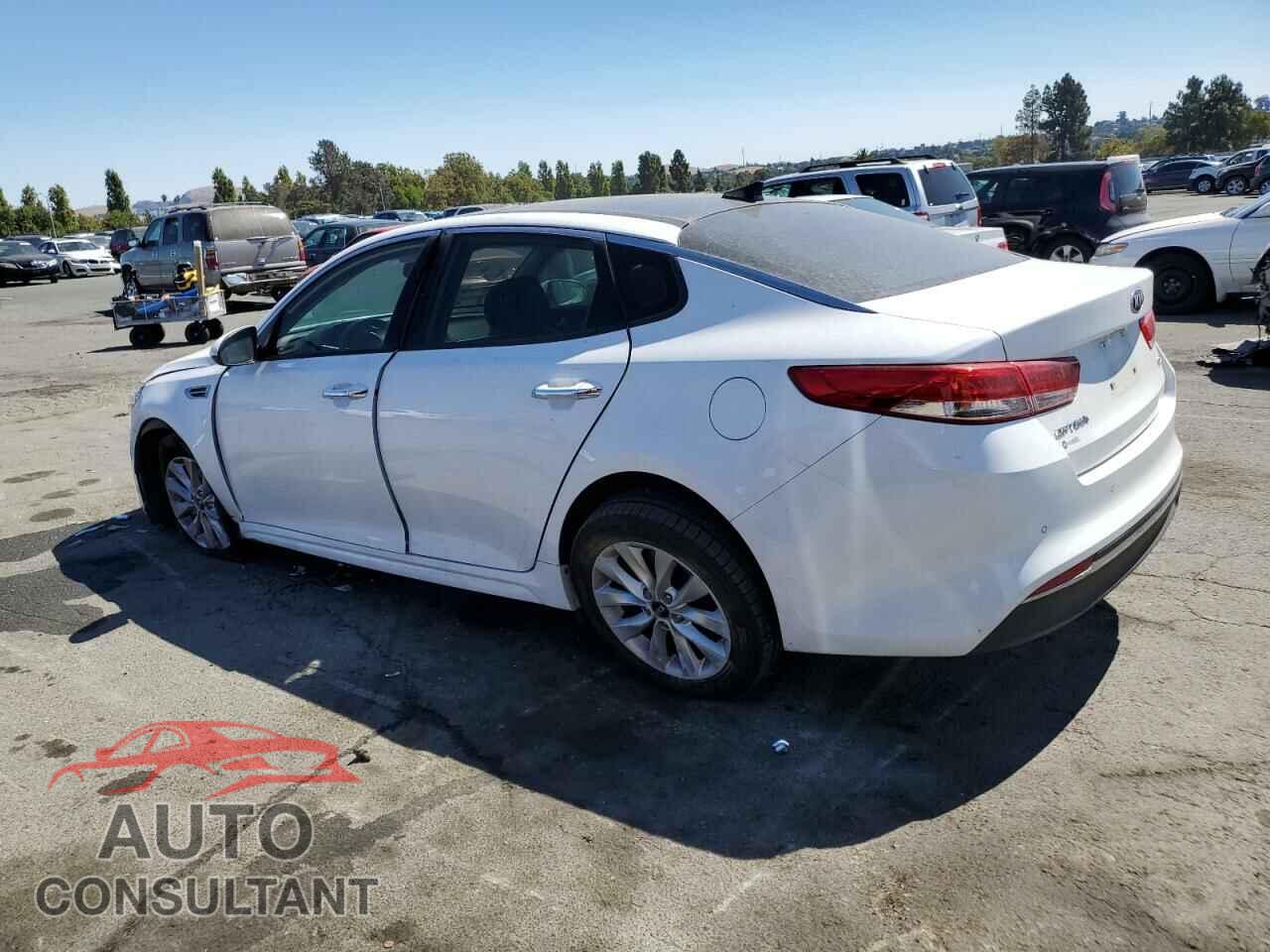KIA OPTIMA 2018 - 5XXGU4L39JG180076
