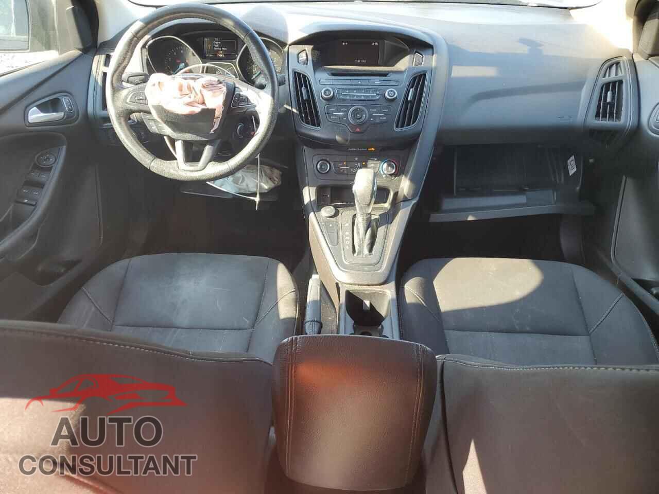 FORD FOCUS 2017 - 1FADP3F20HL265492