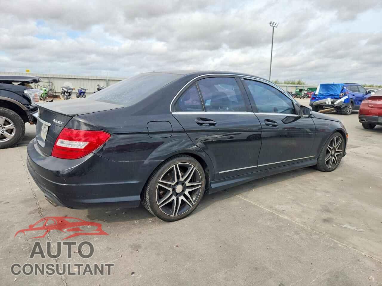 MERCEDES-BENZ C-CLASS 2014 - WDDGF8AB3EG208664