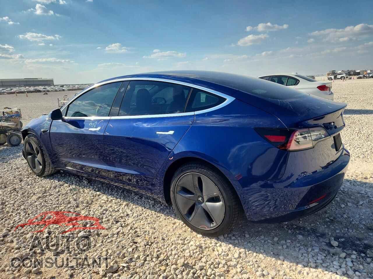 TESLA MODEL 3 2019 - 5YJ3E1EBXKF464884