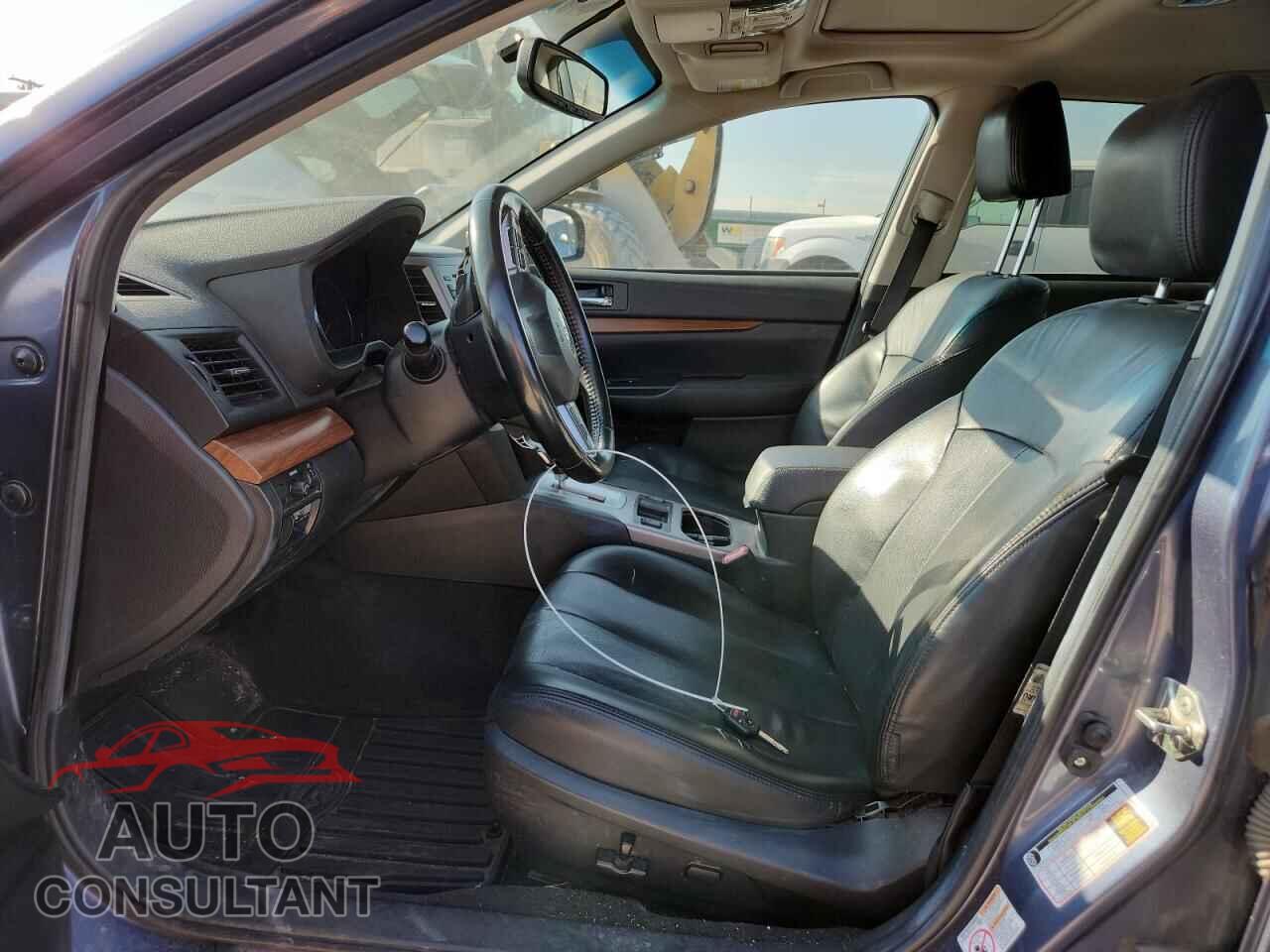 SUBARU OUTBACK 2014 - 4S4BRBLC8E3328512