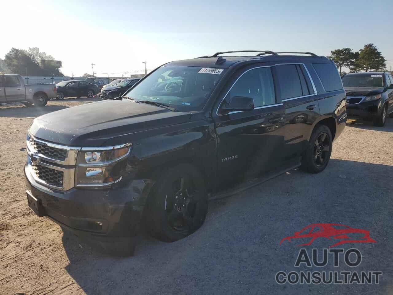CHEVROLET TAHOE 2017 - 1GNSCBKC6HR257763