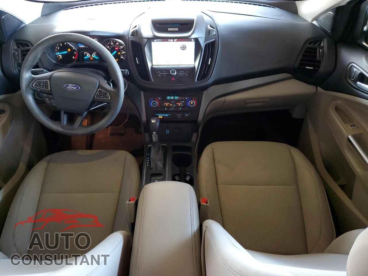 FORD ESCAPE 2017 - 1FMCU9GD3HUD77632