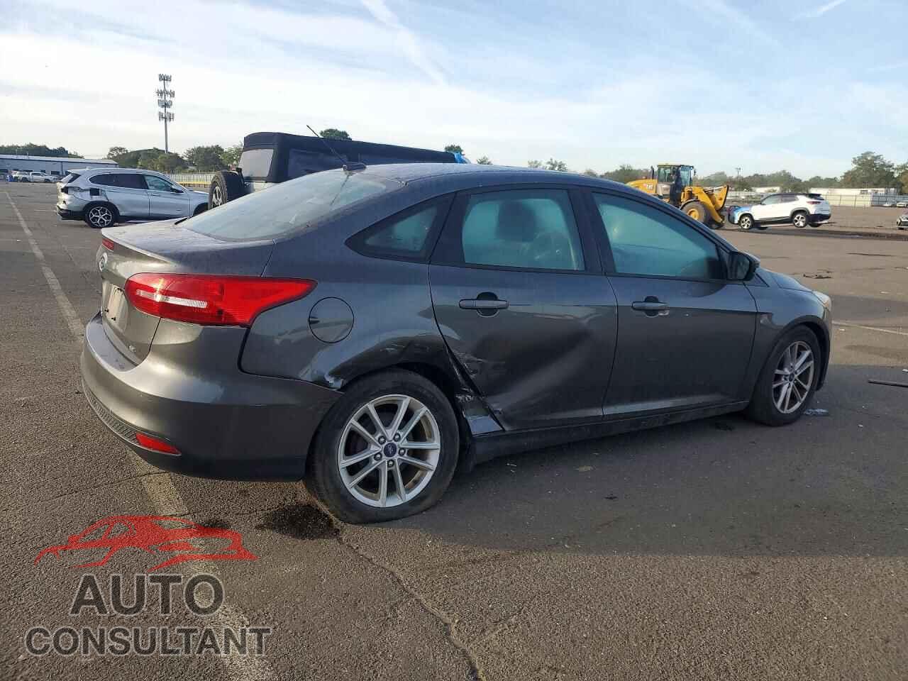 FORD FOCUS 2017 - 1FADP3F24HL326567