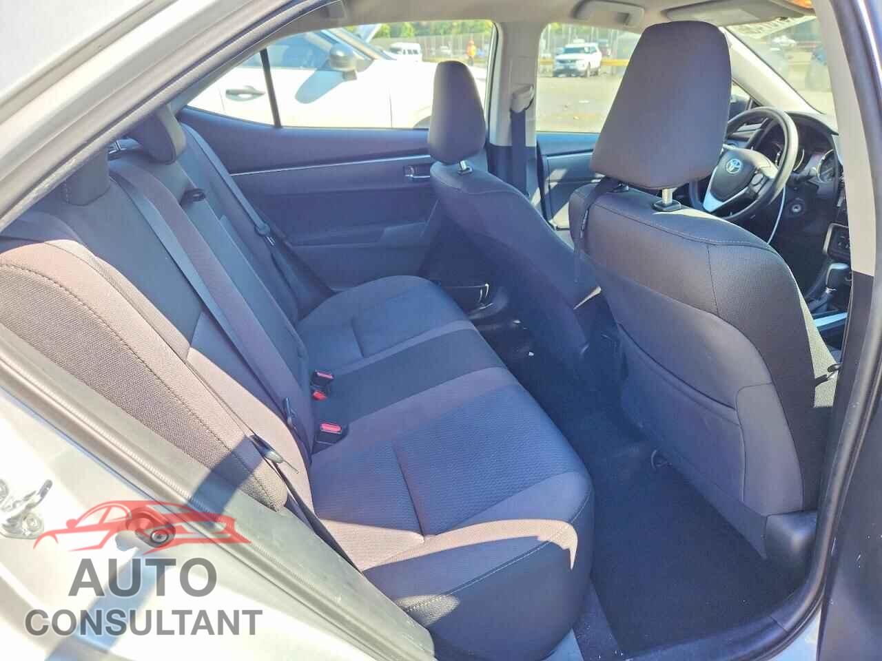 TOYOTA COROLLA 2017 - 2T1BURHEXHC820119