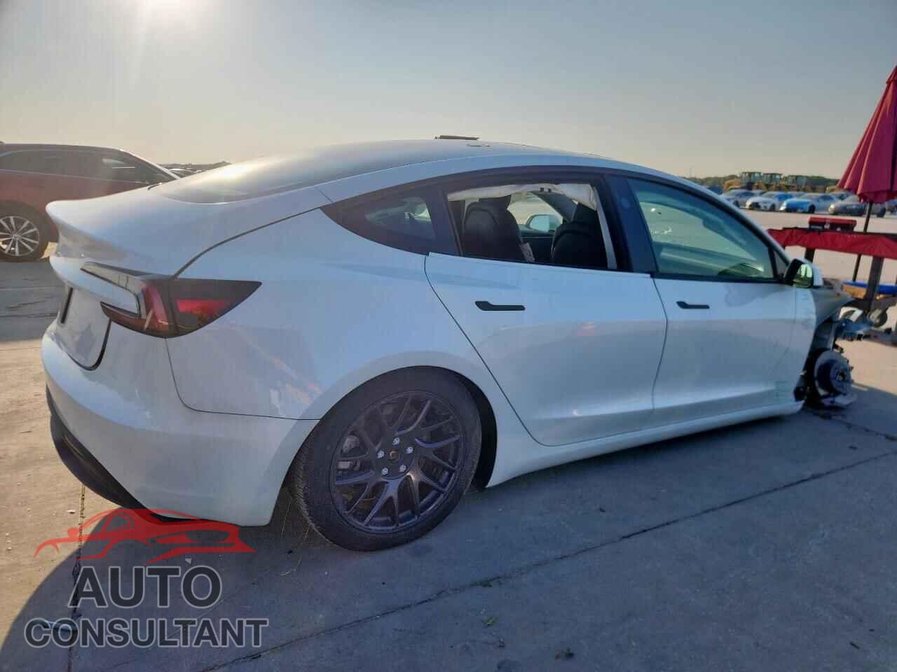TESLA MODEL 3 2024 - 5YJ3E1EA3RF730280