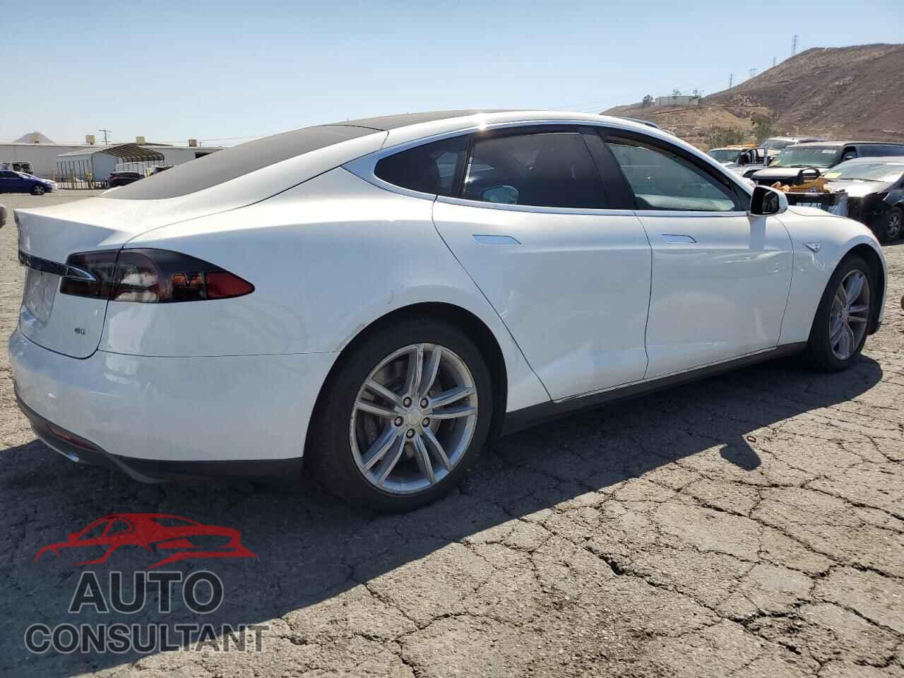 TESLA MODEL S 2013 - 5YJSA1CG1DFP26820